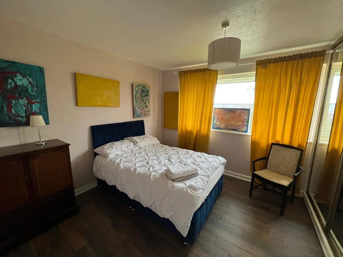 Maisonette Brecon Court Eltham