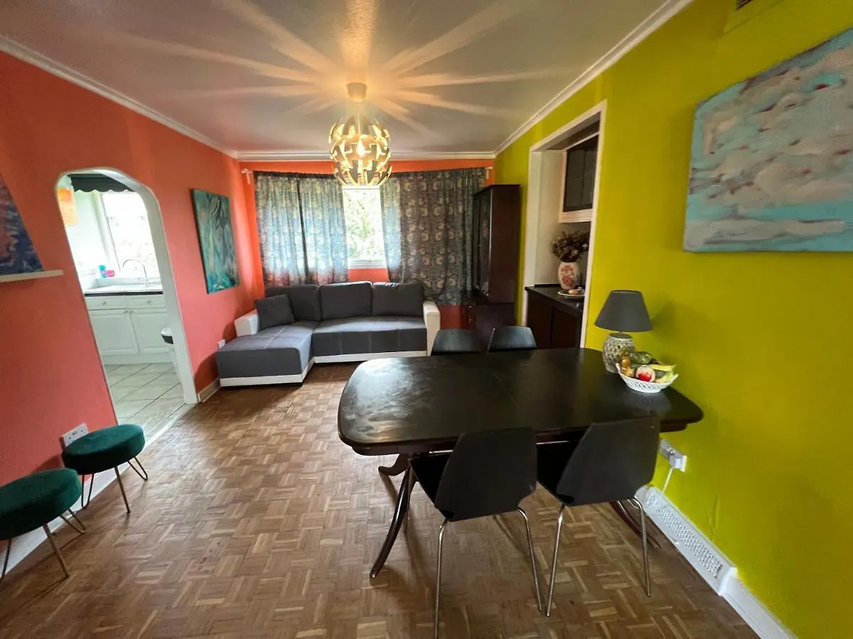 Apartment Maisonette Brecon Court Eltham