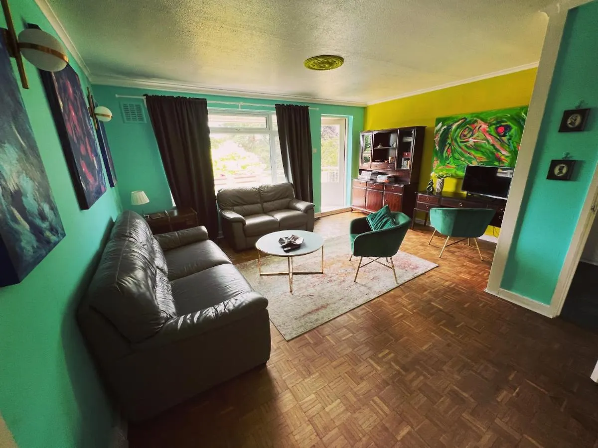 Maisonette Brecon Court Eltham