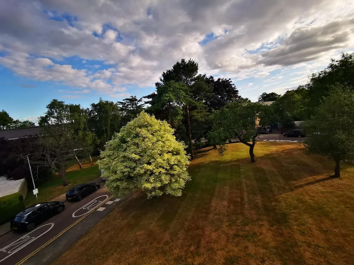 Maisonette Brecon Court Eltham 0*,